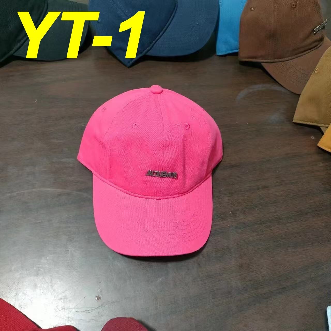כובע בסגנון ז'קמוס
