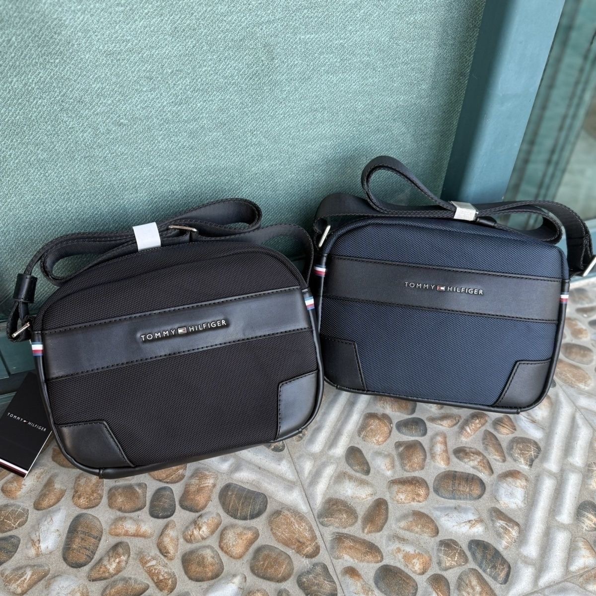 Bolso cruzado estilo Tommy Hilfiger