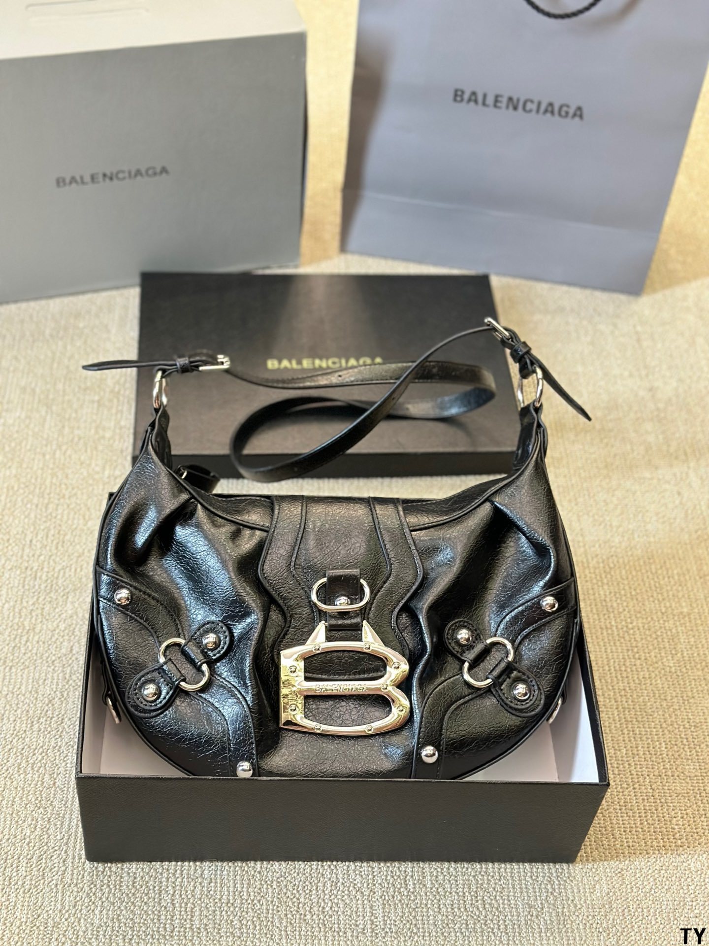 תיק בסגנון BALENCIAGA