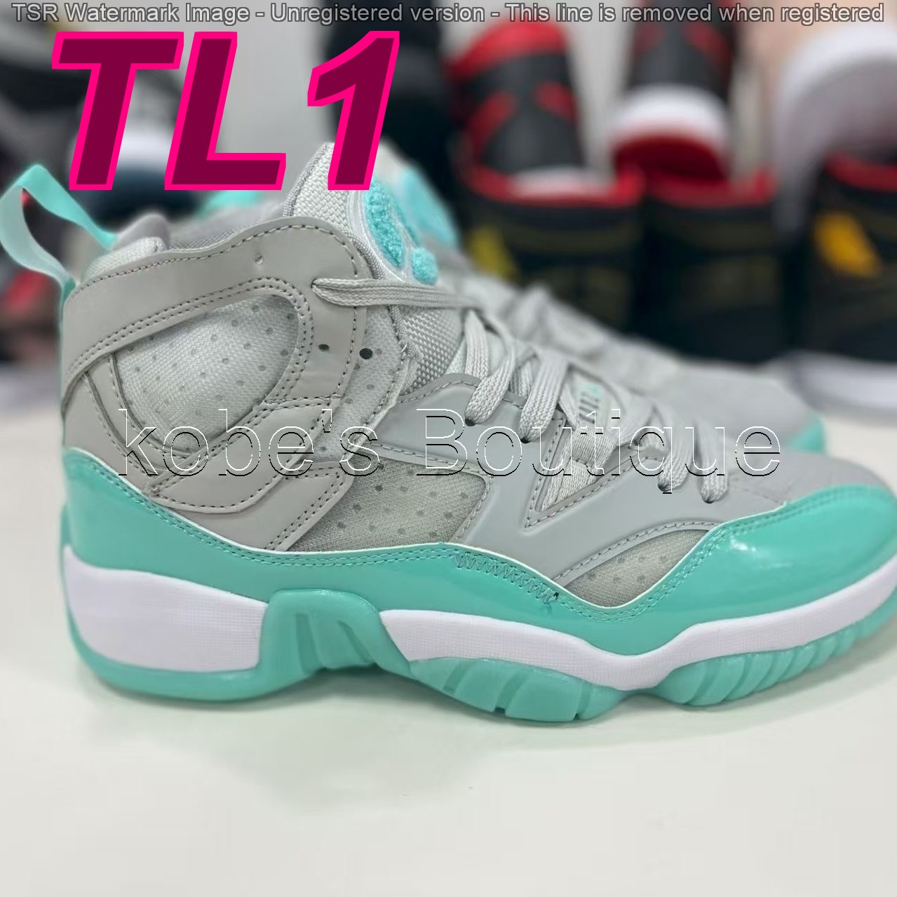 נעליים גבוהות בסגנון Air Jordan